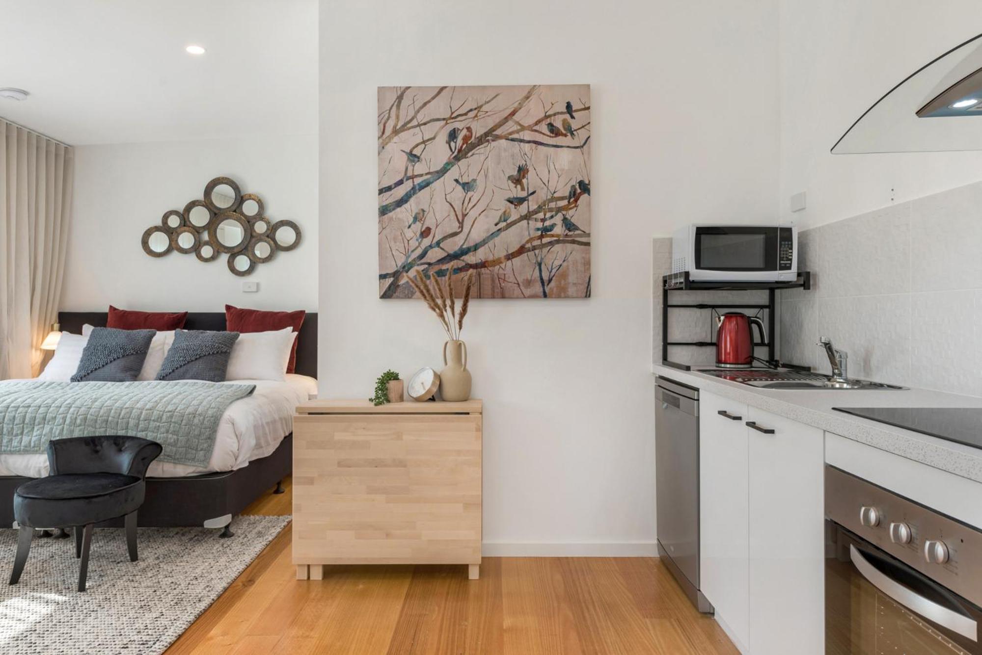 Comfy Studio With Shared Backyard Near Racecourse Carnegie Exterior foto